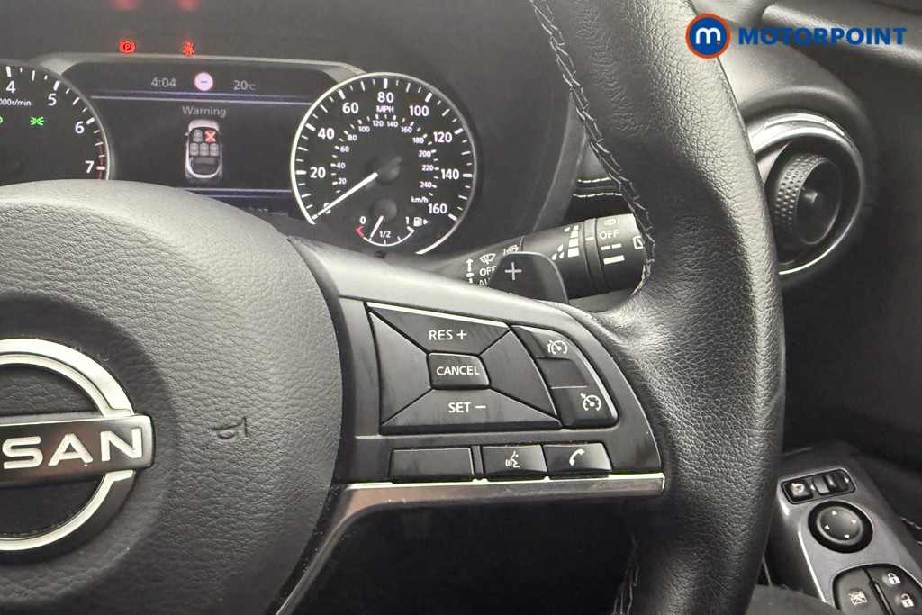 Nissan Juke N-Connecta Automatic Petrol SUV - Stock Number (1572666) - 8th supplementary image