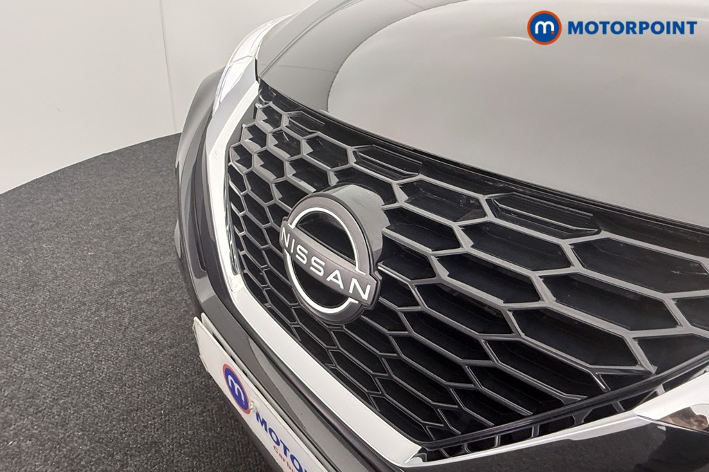 Nissan Juke N-Connecta Automatic Petrol SUV - Stock Number (1572666) - 17th supplementary image