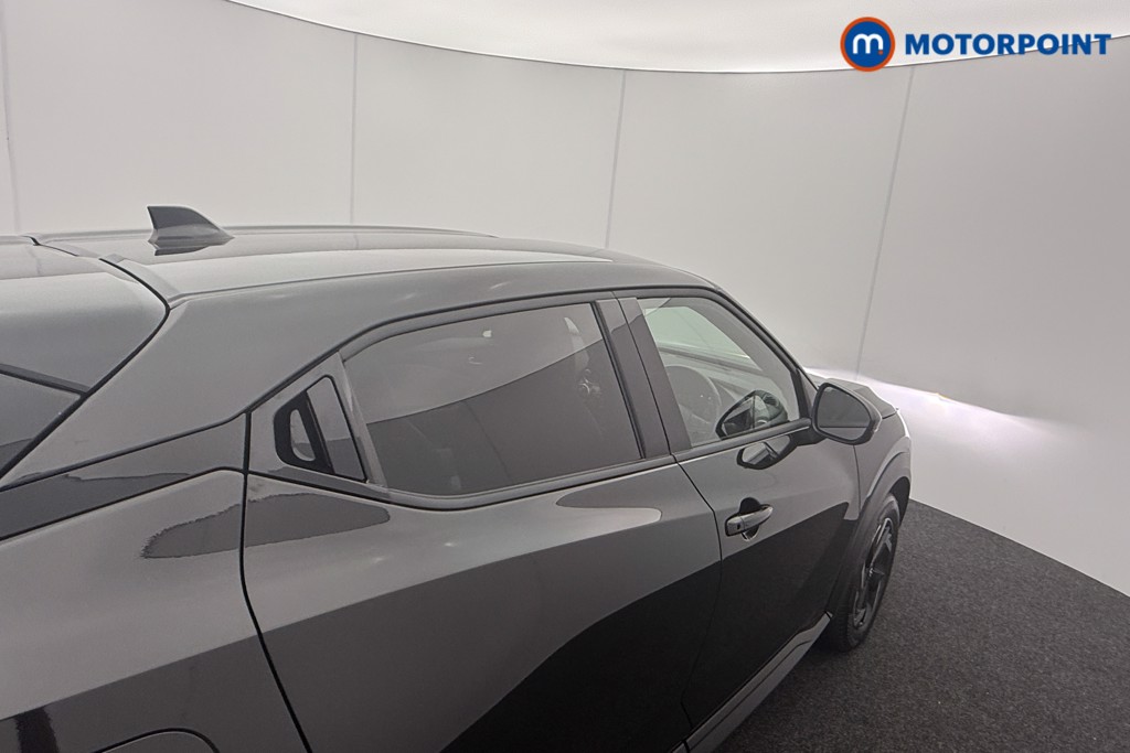 Nissan Juke N-Connecta Automatic Petrol SUV - Stock Number (1572666) - 26th supplementary image