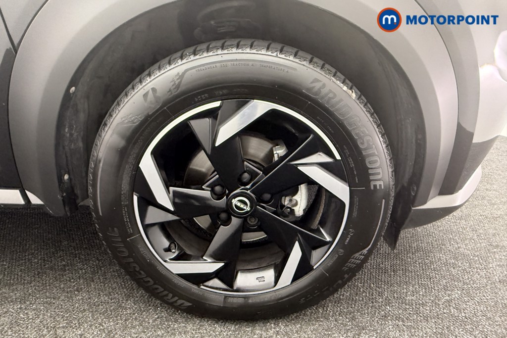 Nissan Juke N-Connecta Automatic Petrol SUV - Stock Number (1572666) - 27th supplementary image