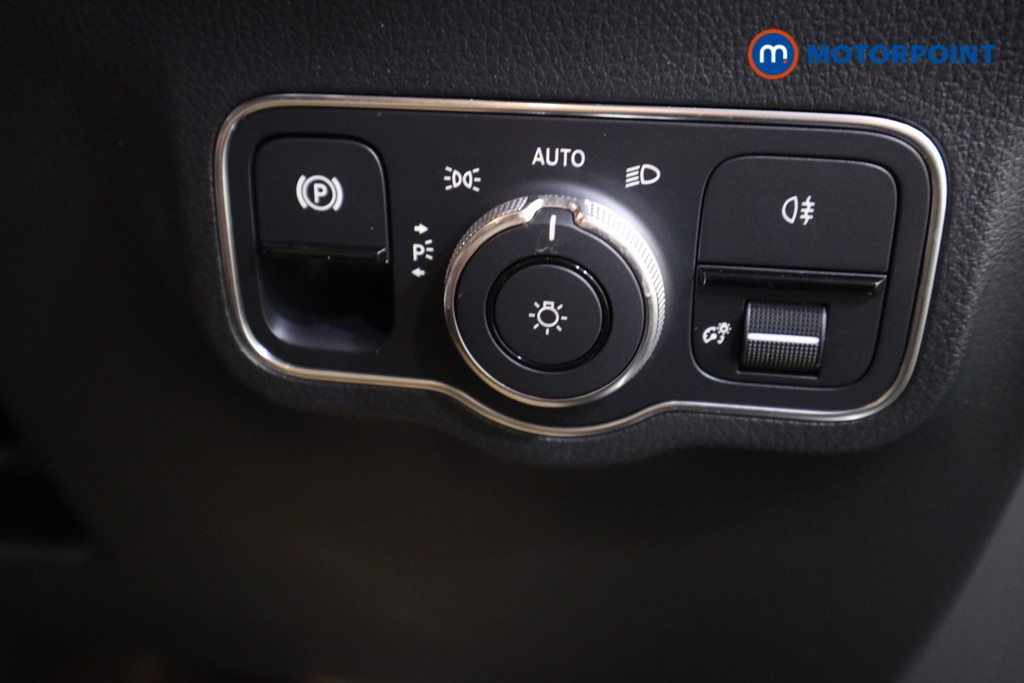 Mercedes-Benz GLA Exclusive Edition Automatic Petrol Plug-In Hybrid SUV - Stock Number (1572704) - 9th supplementary image