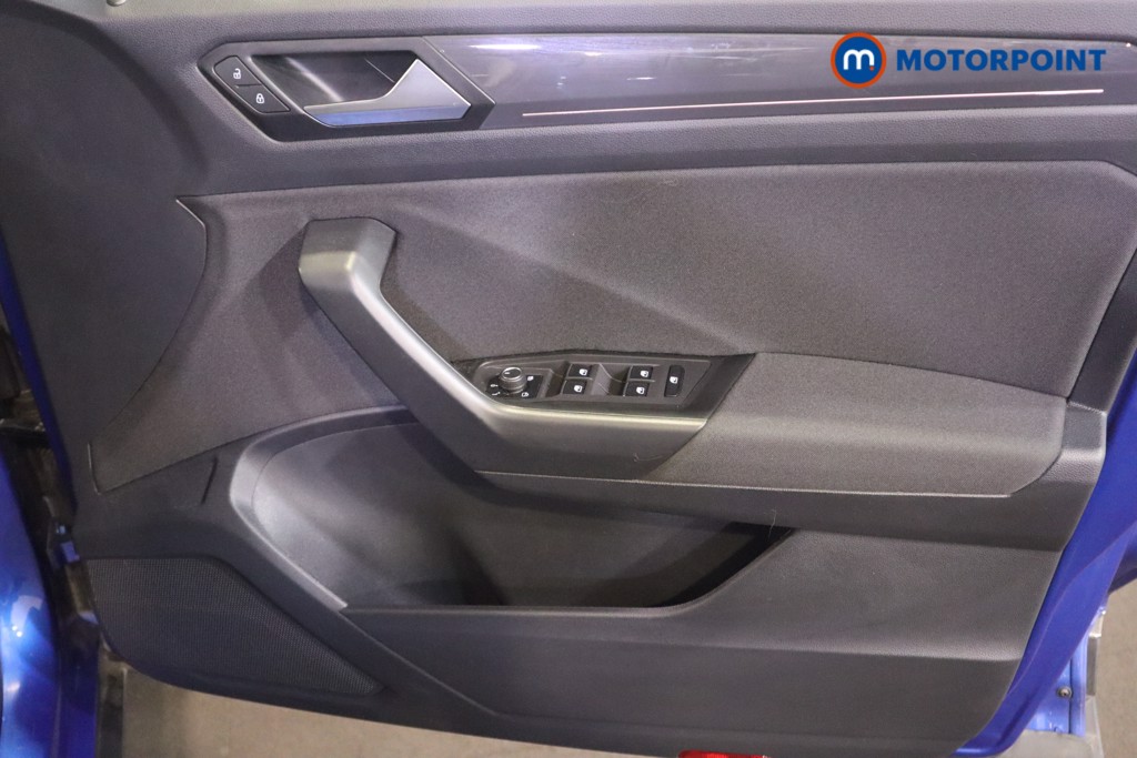 Volkswagen T-Roc SEL Manual Petrol SUV - Stock Number (1572789) - 13th supplementary image