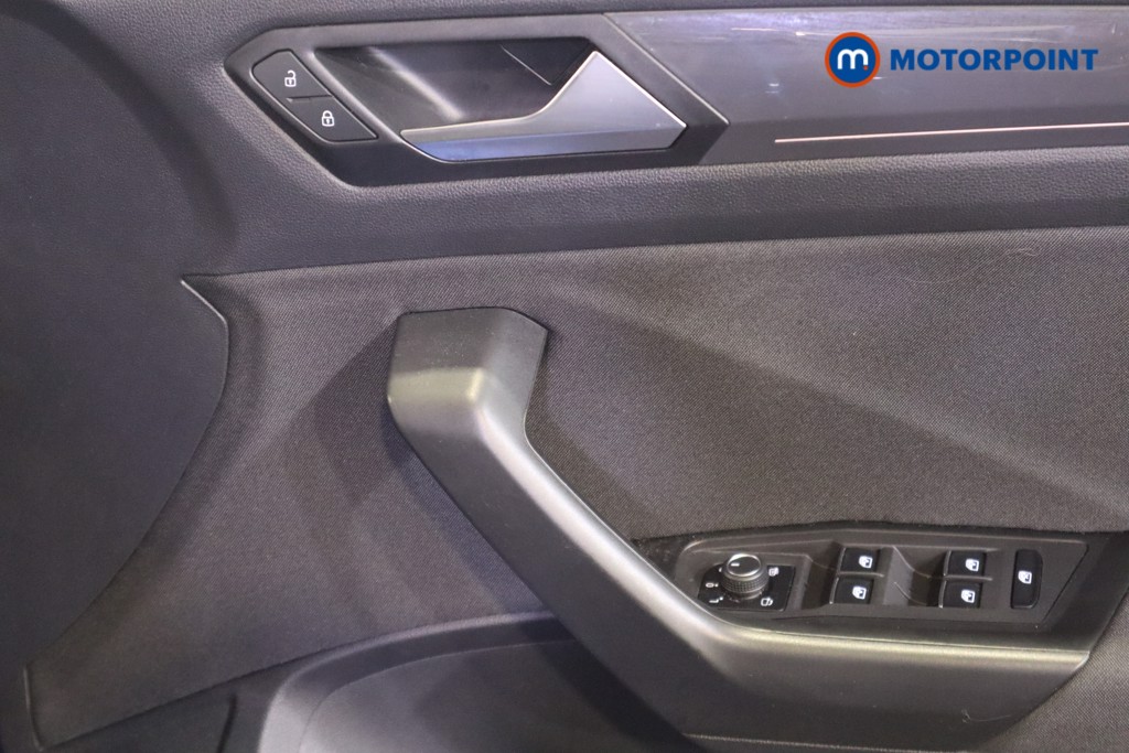 Volkswagen T-Roc SEL Manual Petrol SUV - Stock Number (1572789) - 14th supplementary image