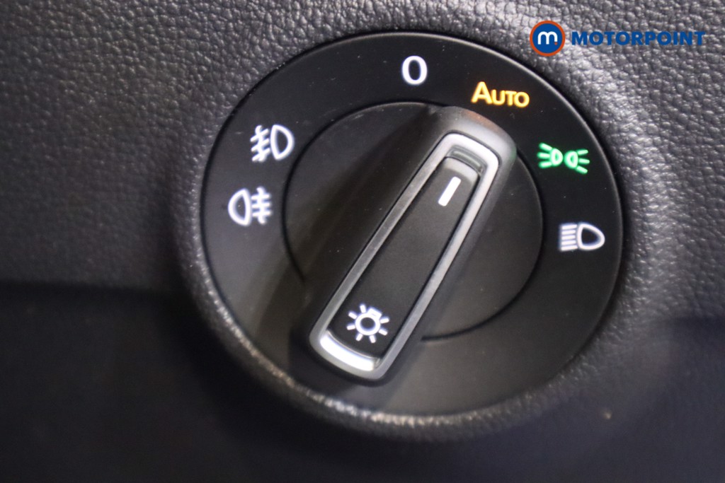 Volkswagen T-Roc SEL Manual Petrol SUV - Stock Number (1572789) - 16th supplementary image