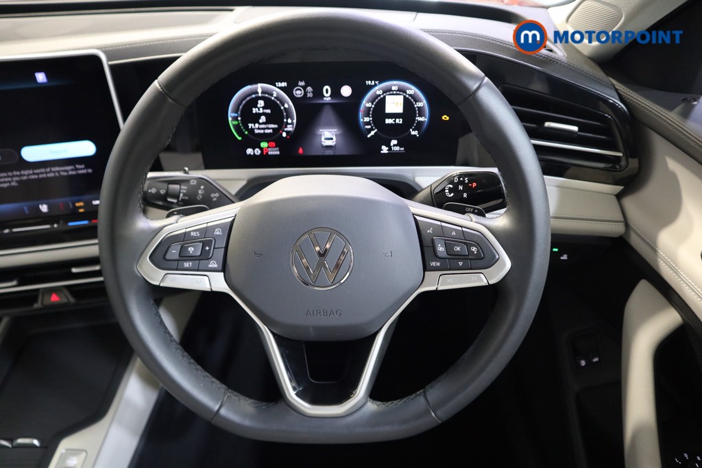 Volkswagen Passat Life Automatic Petrol Plug-In Hybrid Estate - Stock Number (1573295) - 2nd supplementary image