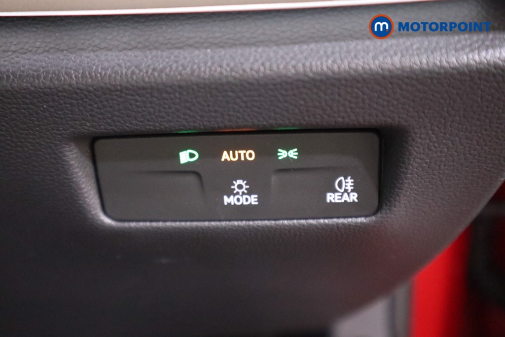 Volkswagen Passat Life Automatic Petrol Plug-In Hybrid Estate - Stock Number (1573295) - 8th supplementary image
