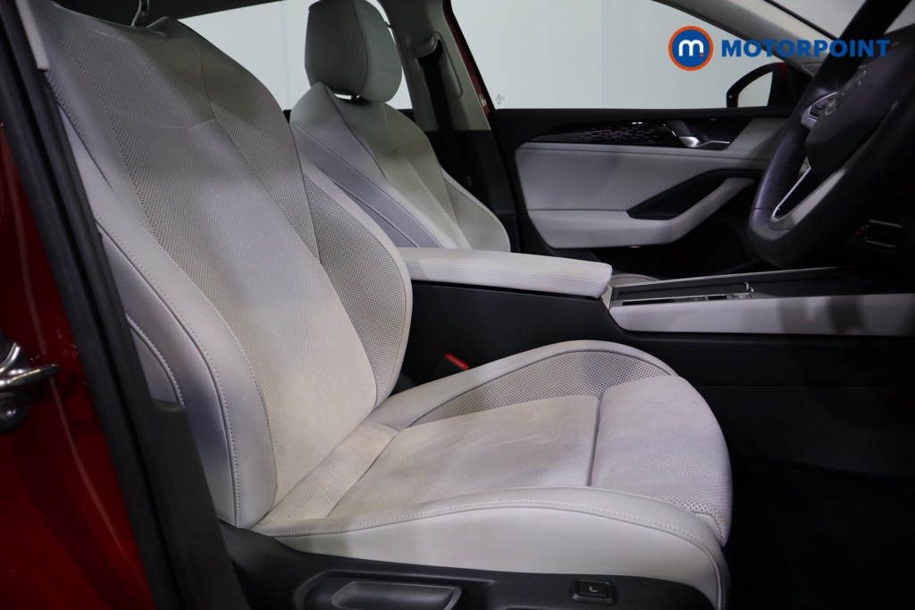 Volkswagen Passat Life Automatic Petrol Plug-In Hybrid Estate - Stock Number (1573295) - 12th supplementary image