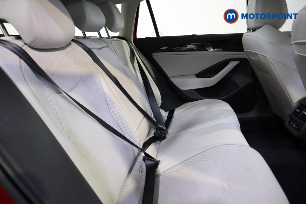 Volkswagen Passat Life Automatic Petrol Plug-In Hybrid Estate - Stock Number (1573295) - 13th supplementary image