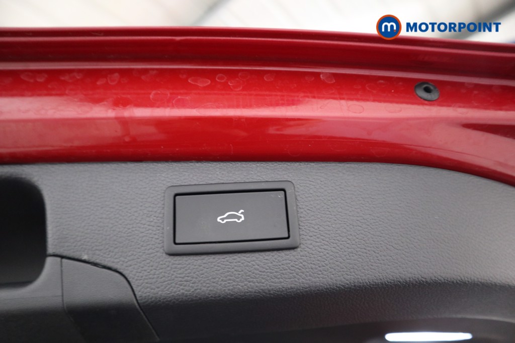 Volkswagen Passat Life Automatic Petrol Plug-In Hybrid Estate - Stock Number (1573295) - 15th supplementary image
