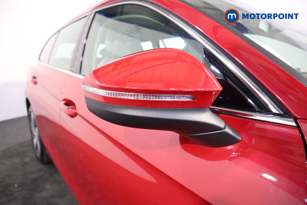 Volkswagen Passat Life Automatic Petrol Plug-In Hybrid Estate - Stock Number (1573295) - 24th supplementary image
