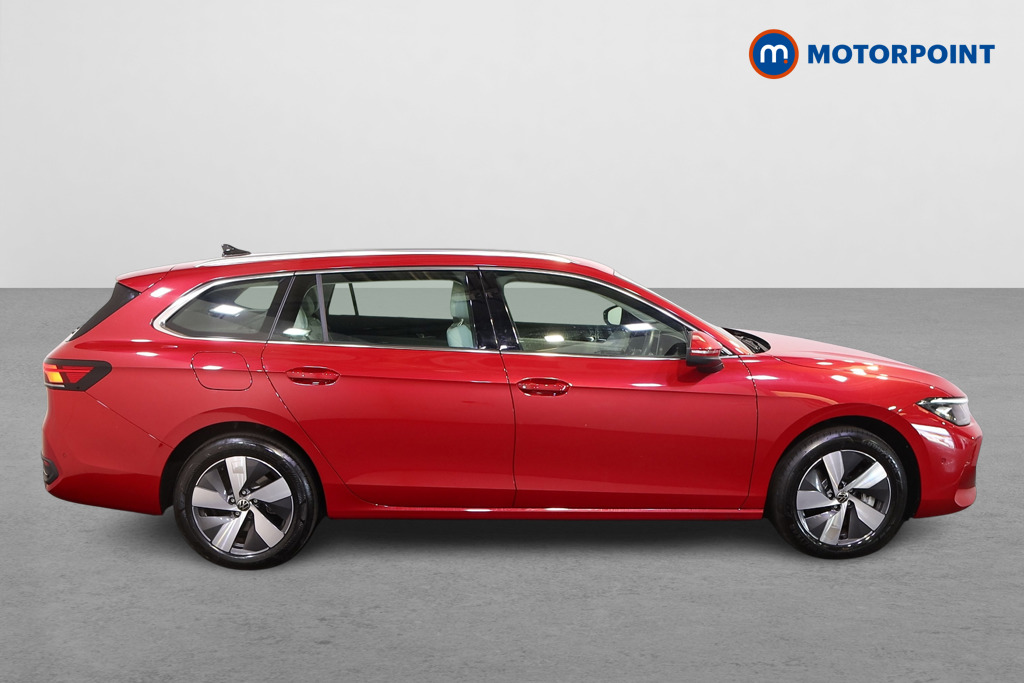 Volkswagen Passat Life Automatic Petrol Plug-In Hybrid Estate - Stock Number (1573295) - Drivers side