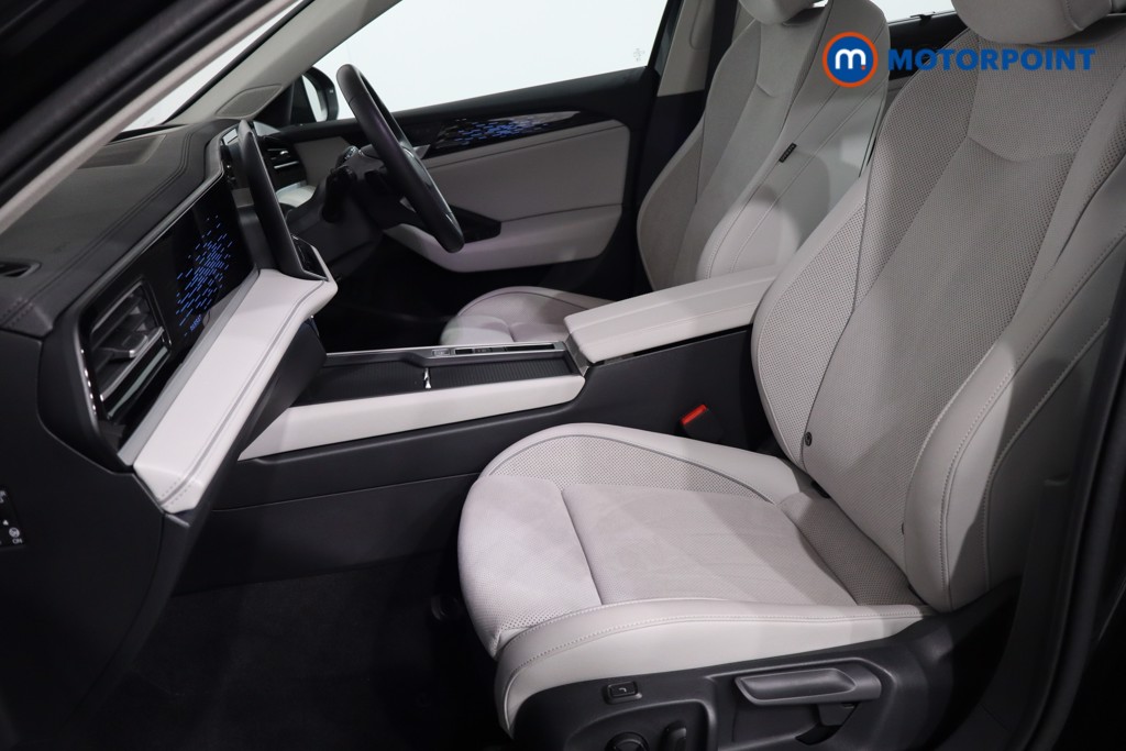 Volkswagen Passat Life Automatic Petrol Plug-In Hybrid Estate - Stock Number (1573326) - 4th supplementary image