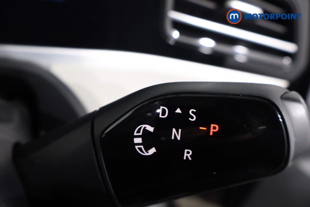 Volkswagen Passat Life Automatic Petrol Plug-In Hybrid Estate - Stock Number (1573326) - 14th supplementary image
