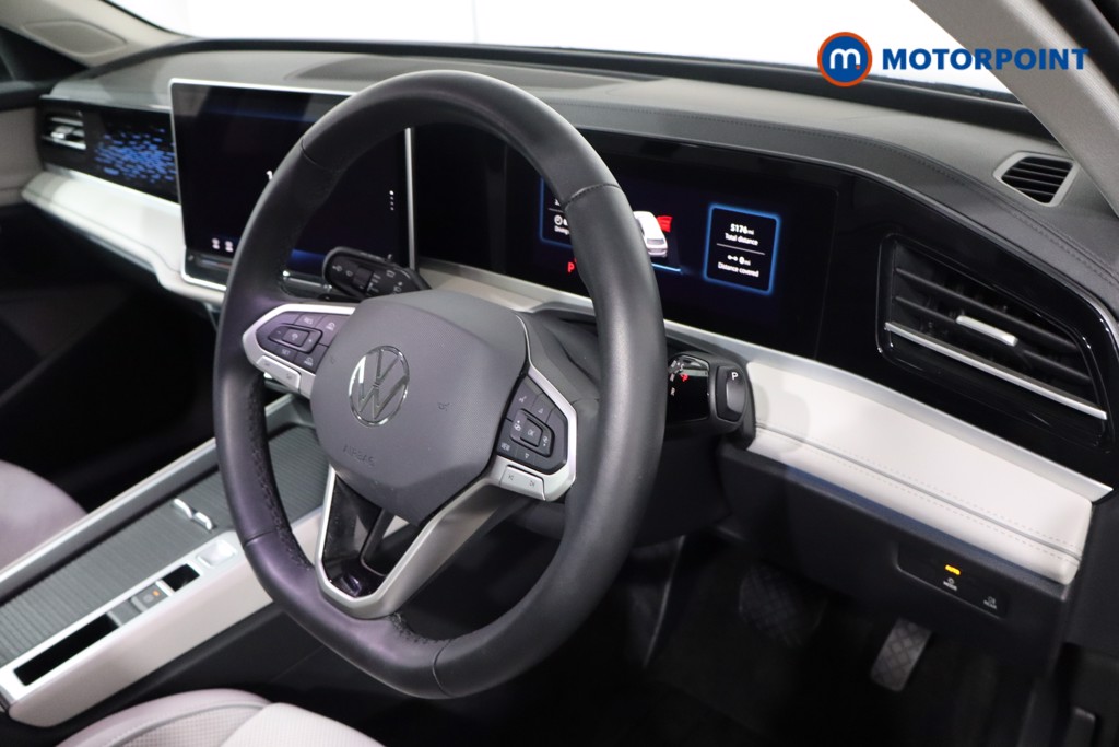 Volkswagen Passat Life Automatic Petrol Plug-In Hybrid Estate - Stock Number (1573326) - 24th supplementary image