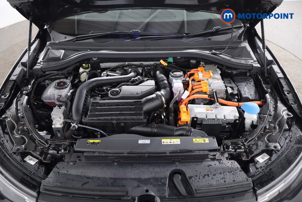 Volkswagen Passat Life Automatic Petrol Plug-In Hybrid Estate - Stock Number (1573326) - 32nd supplementary image