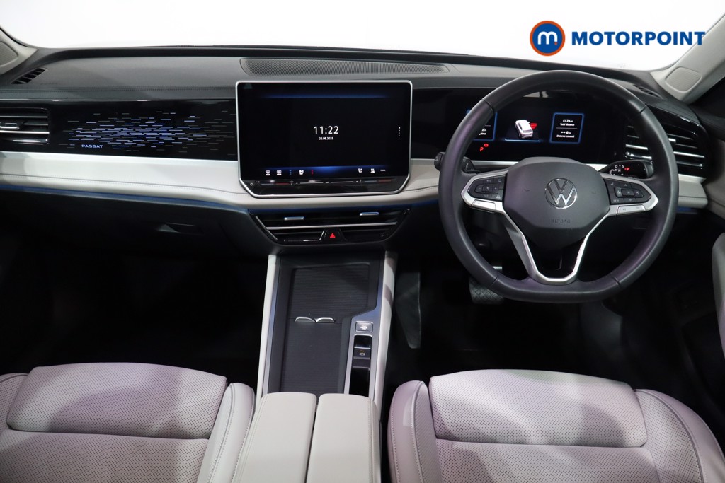 Volkswagen Passat Life Automatic Petrol Plug-In Hybrid Estate - Stock Number (1573326) - 1st supplementary image