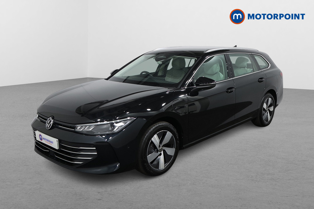 Volkswagen Passat Life Automatic Petrol Plug-In Hybrid Estate - Stock Number (1573326) - Passenger side front corner