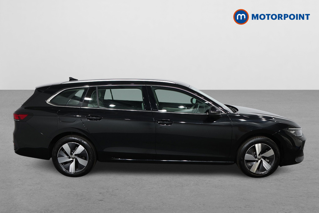 Volkswagen Passat Life Automatic Petrol Plug-In Hybrid Estate - Stock Number (1573326) - Drivers side