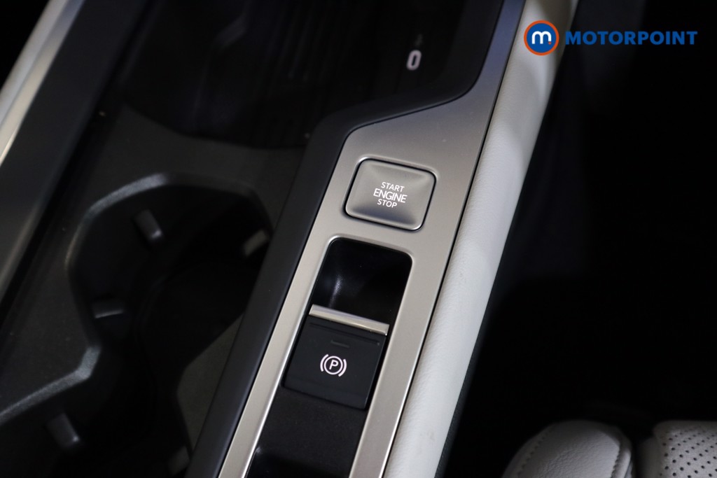 Volkswagen Passat Life Automatic Petrol Plug-In Hybrid Estate - Stock Number (1573342) - 7th supplementary image