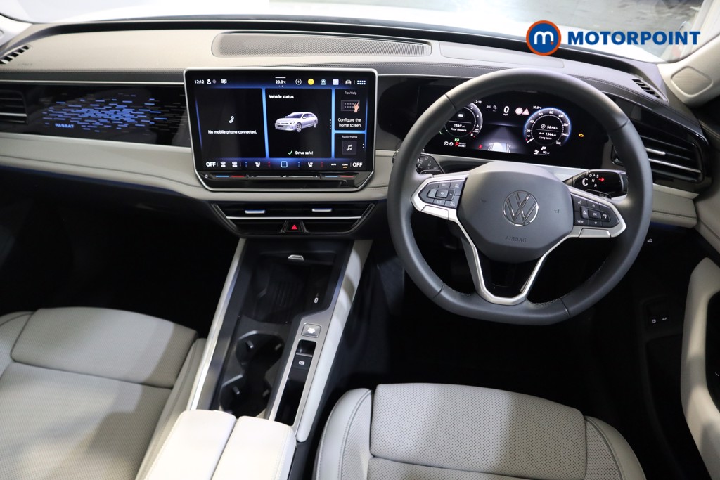 Volkswagen Passat Life Automatic Petrol Plug-In Hybrid Estate - Stock Number (1573342) - 1st supplementary image