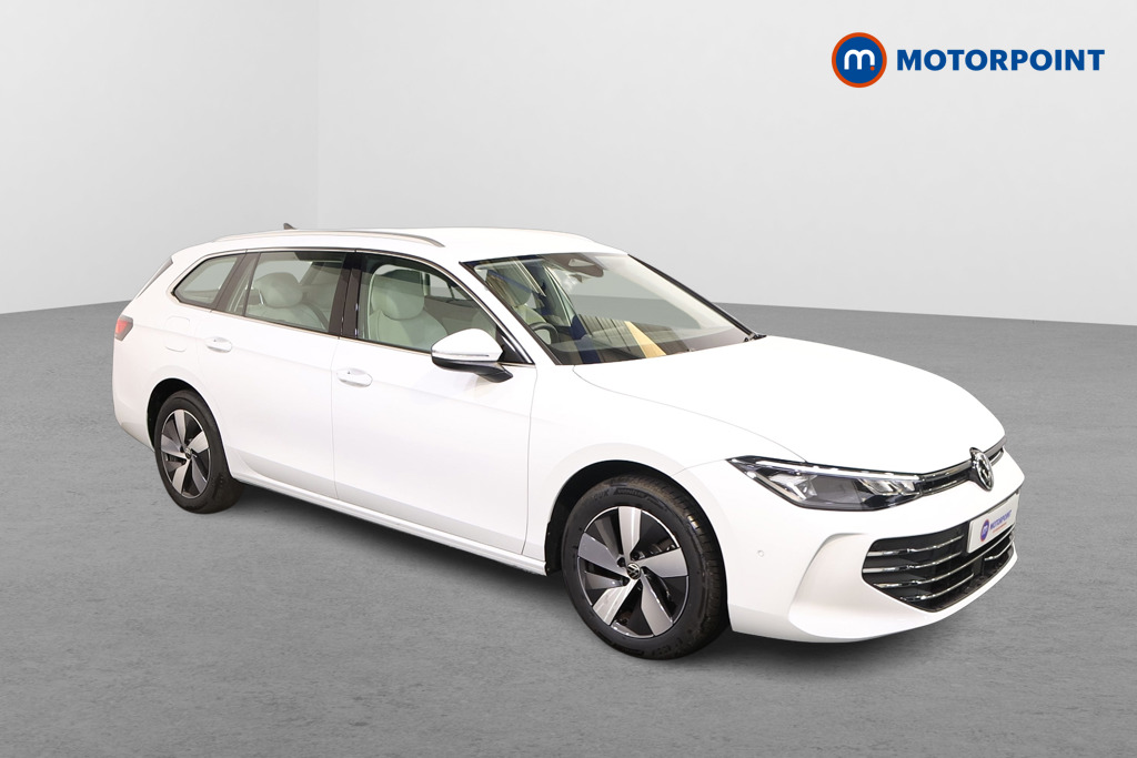 Volkswagen Passat Life Automatic Petrol Plug-In Hybrid Estate - Stock Number (1573342) - Drivers side front corner