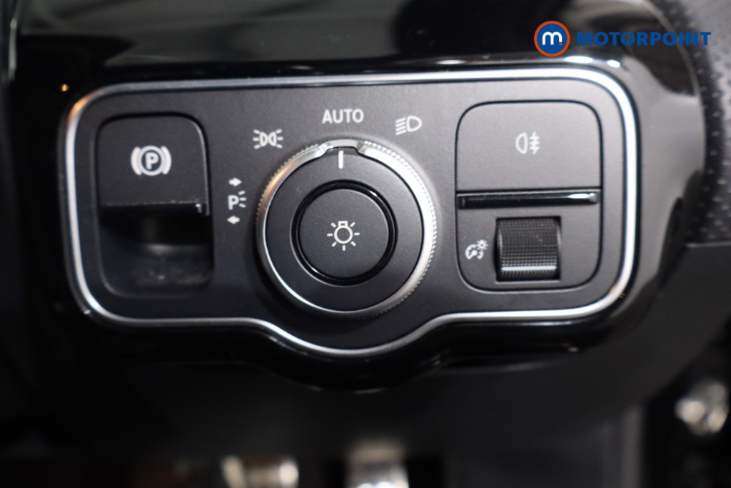 Mercedes-Benz A Class Amg Line Automatic Petrol Saloon - Stock Number (1573969) - 17th supplementary image
