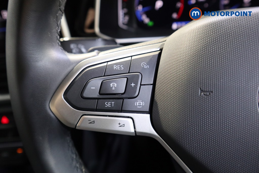 Volkswagen T-Roc R-Line Automatic Petrol SUV - Stock Number (1574023) - 3rd supplementary image