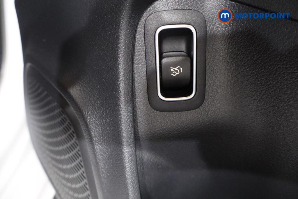 Mercedes-Benz CLA Amg Line Automatic Petrol Coupe - Stock Number (1574219) - 13th supplementary image