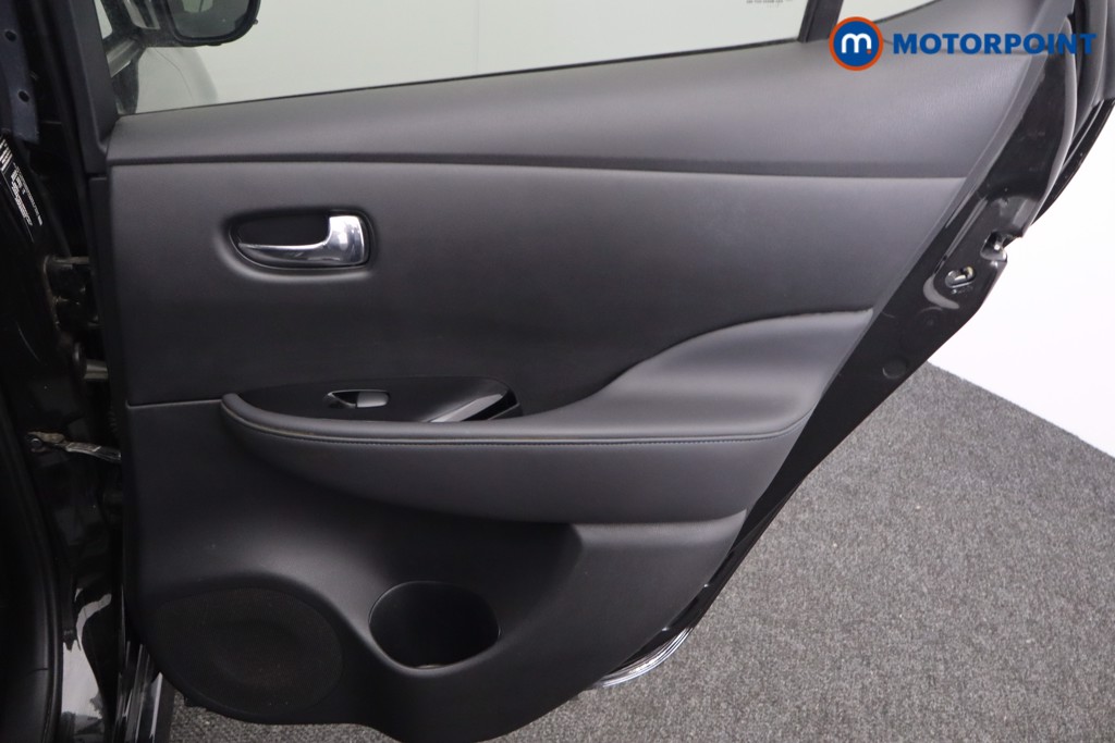 Nissan Leaf N-Connecta Automatic Electric Hatchback - Stock Number (1544365) - 16th supplementary image