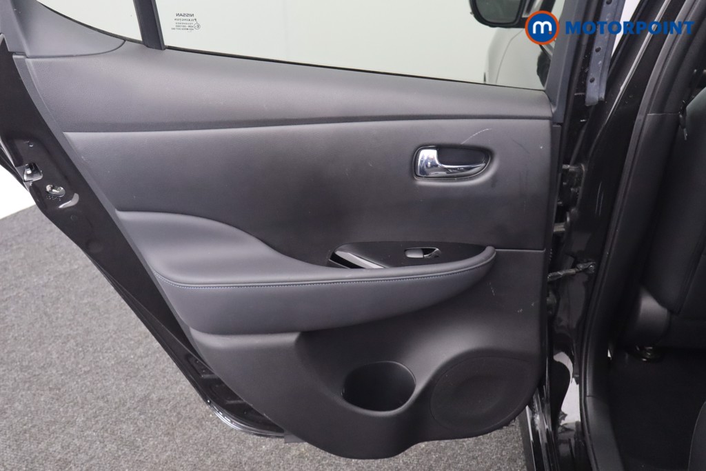 Nissan Leaf N-Connecta Automatic Electric Hatchback - Stock Number (1544365) - 17th supplementary image