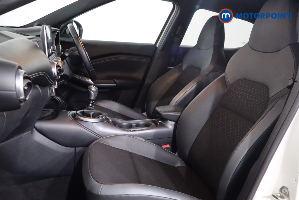 Nissan Juke N-Connecta Manual Petrol SUV - Stock Number (1566143) - 4th supplementary image