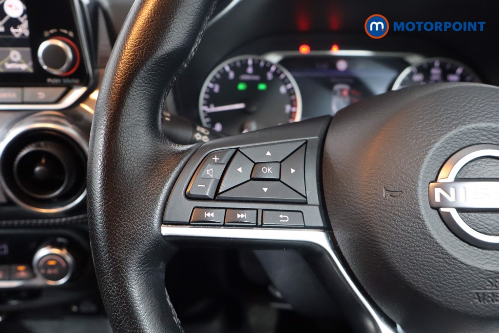 Nissan Juke N-Connecta Manual Petrol SUV - Stock Number (1566143) - 7th supplementary image