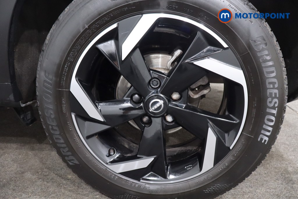 Nissan Juke N-Connecta Manual Petrol SUV - Stock Number (1566143) - 13th supplementary image