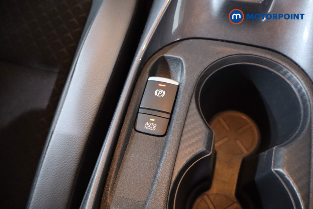 Nissan Juke N-Connecta Manual Petrol SUV - Stock Number (1566143) - 22nd supplementary image