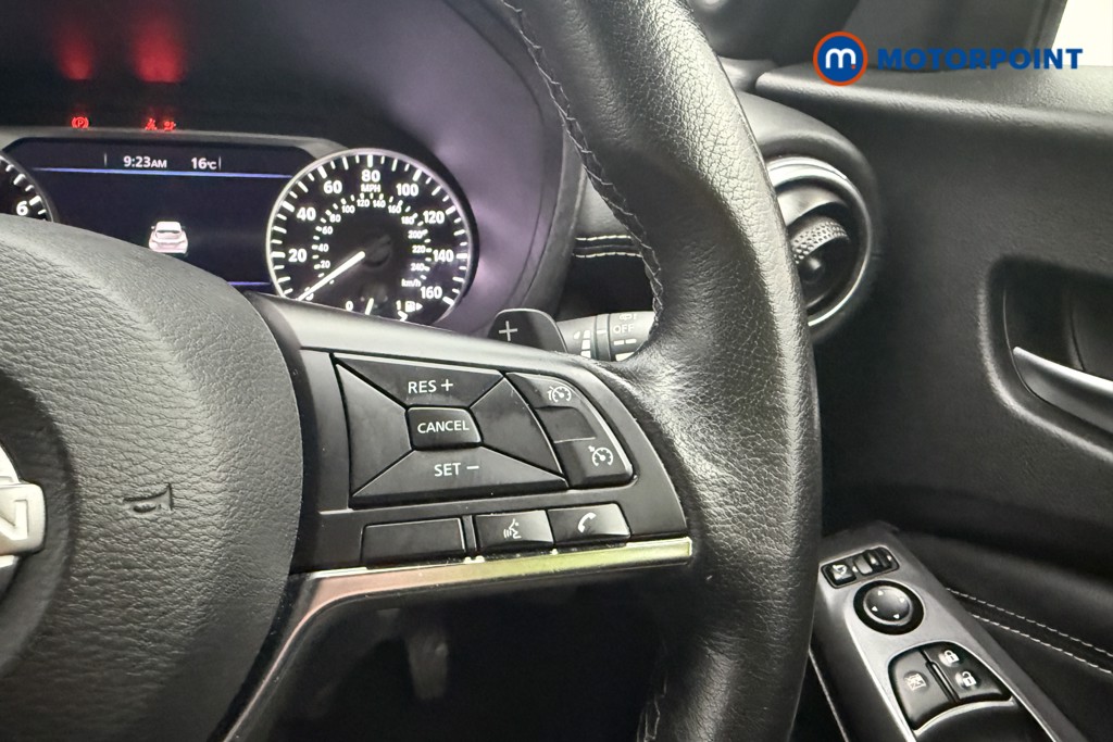 Nissan Juke N-Connecta Automatic Petrol SUV - Stock Number (1569823) - 8th supplementary image