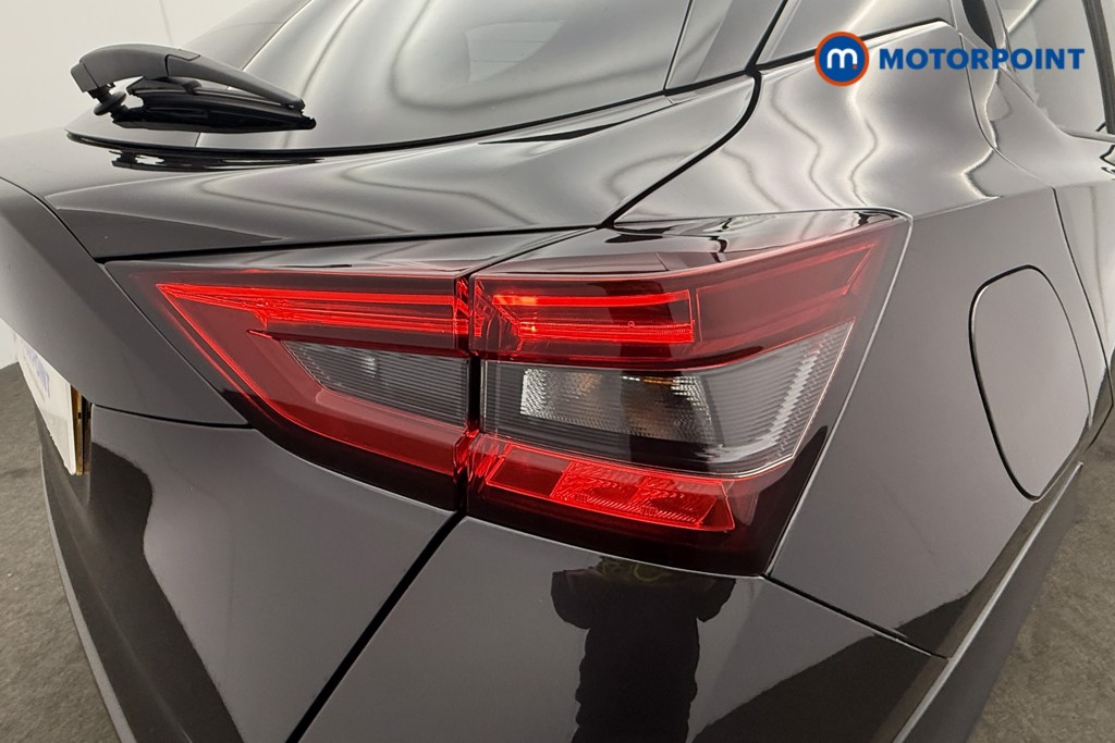 Nissan Juke N-Connecta Automatic Petrol SUV - Stock Number (1569823) - 19th supplementary image
