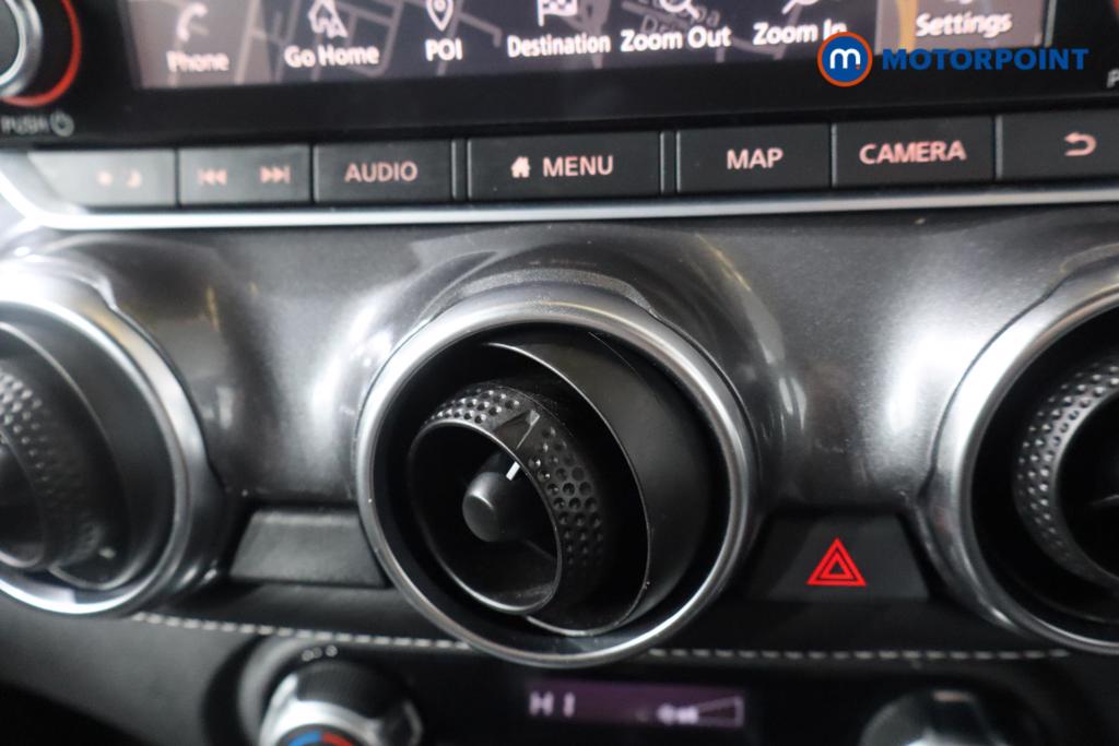Nissan Juke N-Connecta Automatic Petrol SUV - Stock Number (1572659) - 3rd supplementary image