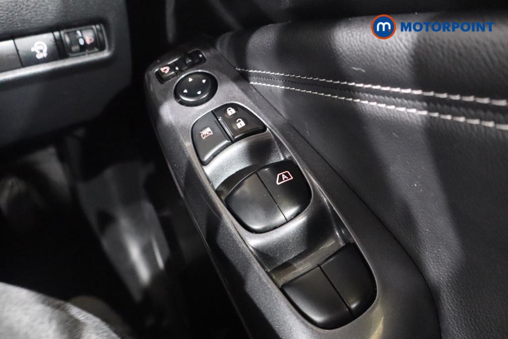 Nissan Juke N-Connecta Automatic Petrol SUV - Stock Number (1572659) - 10th supplementary image