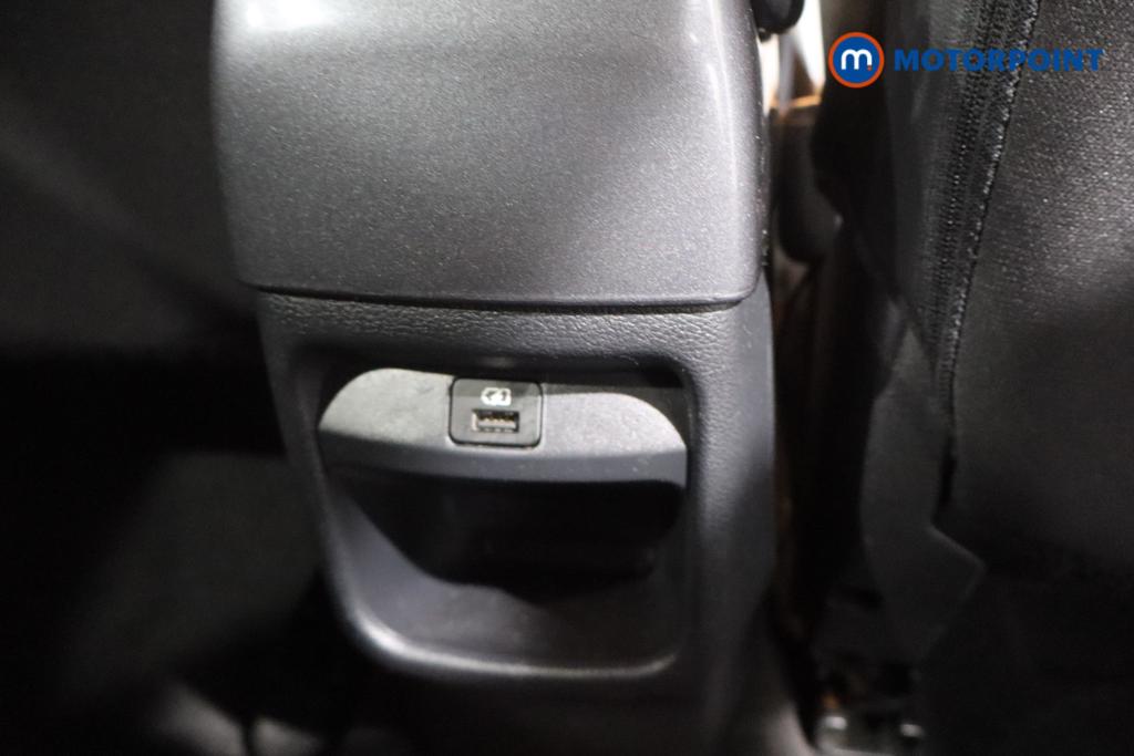 Nissan Juke N-Connecta Automatic Petrol SUV - Stock Number (1572659) - 13th supplementary image