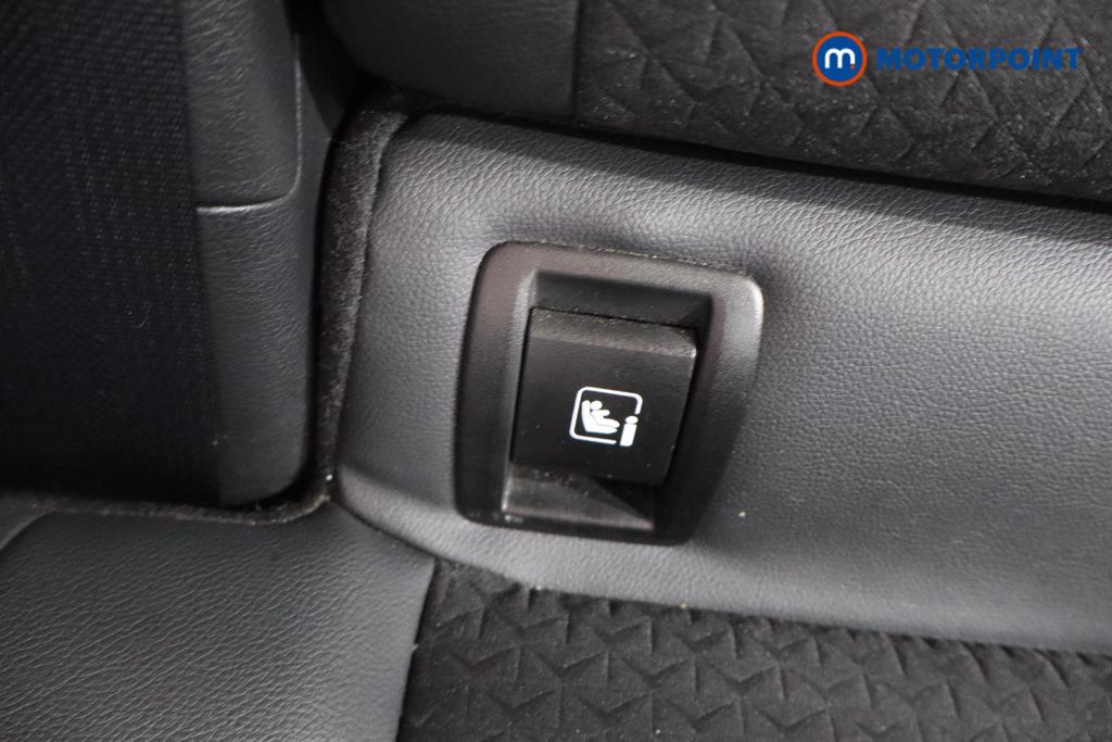 Nissan Juke N-Connecta Automatic Petrol SUV - Stock Number (1572659) - 14th supplementary image