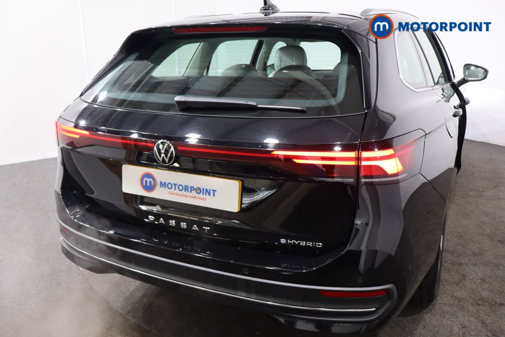 Volkswagen Passat Life Automatic Petrol Plug-In Hybrid Estate - Stock Number (1573323) - 27th supplementary image