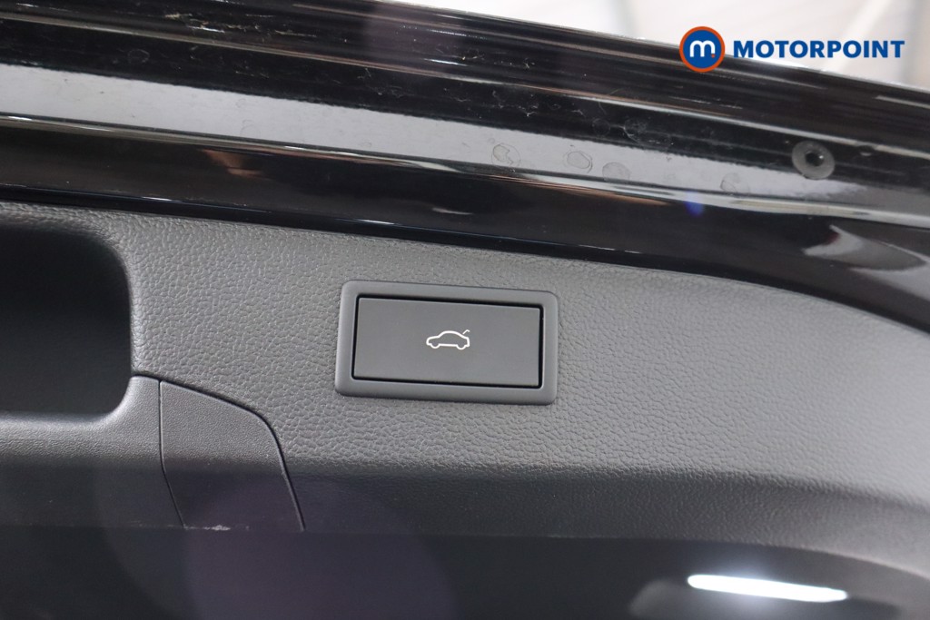 Volkswagen Passat Life Automatic Petrol Plug-In Hybrid Estate - Stock Number (1573323) - 28th supplementary image