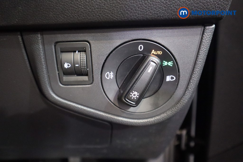 Volkswagen Polo Life Manual Petrol Hatchback - Stock Number (1565419) - 5th supplementary image