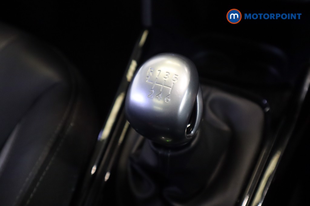 Peugeot 2008 Allure Premium Manual Petrol SUV - Stock Number (1566490) - 14th supplementary image