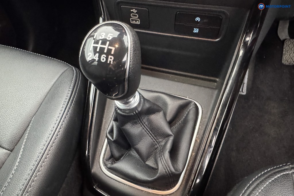 Ford Ecosport Active Manual Petrol SUV - Stock Number (1559983) - 16th supplementary image