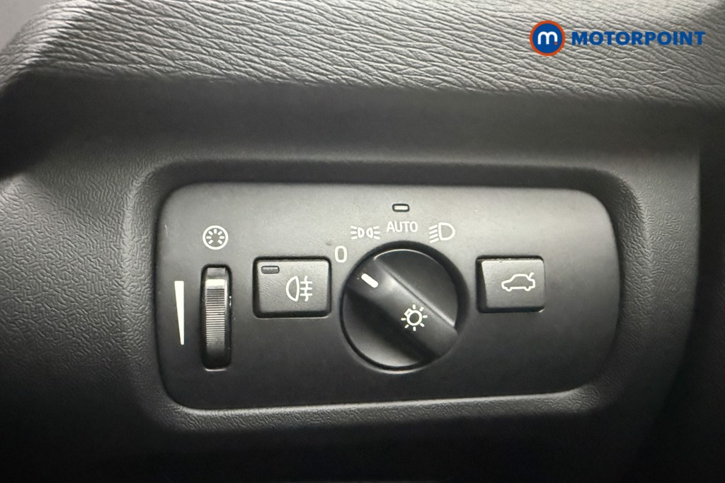 Volvo V40 R Design Pro Automatic Petrol Hatchback - Stock Number (1560187) - 17th supplementary image