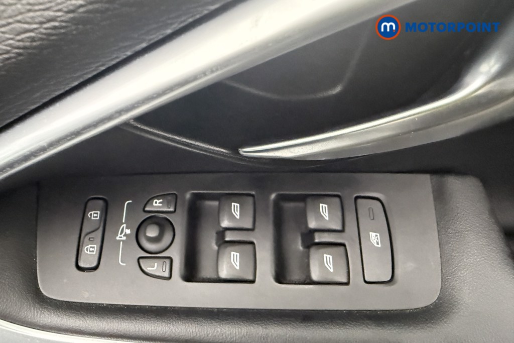 Volvo V40 R Design Pro Automatic Petrol Hatchback - Stock Number (1560187) - 19th supplementary image