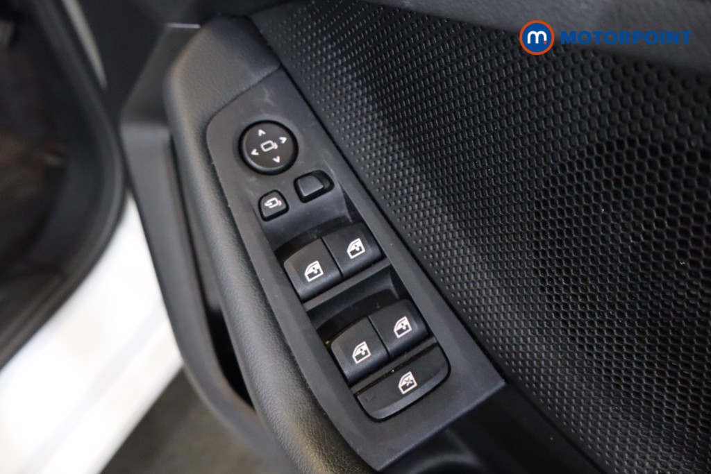 BMW 1 Series SE Automatic Petrol Hatchback - Stock Number (1563444) - 17th supplementary image