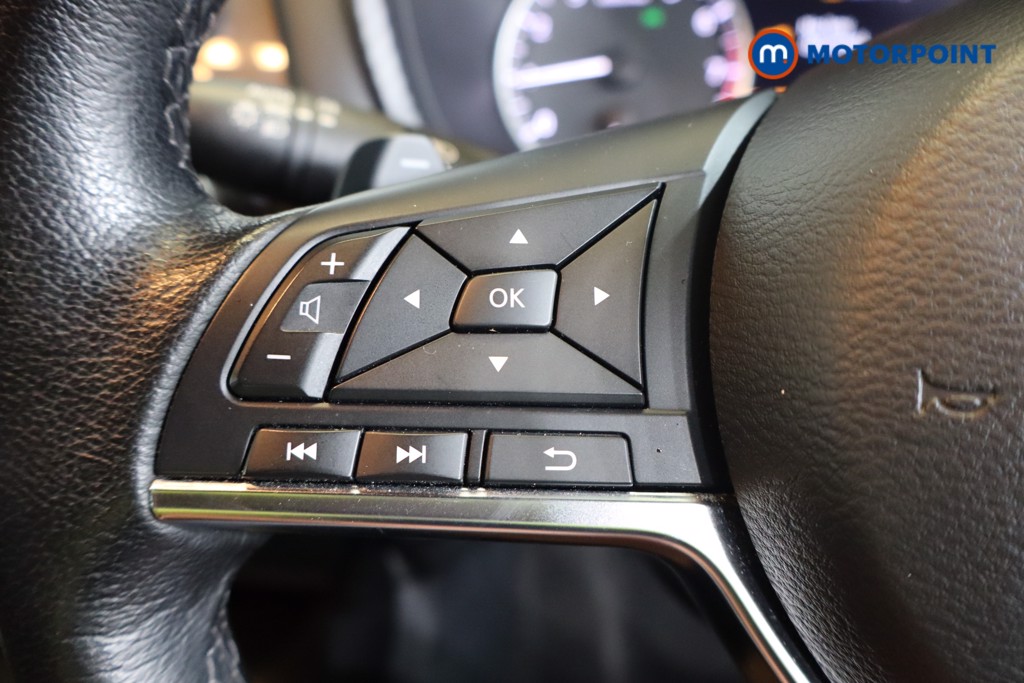 Nissan Juke N-Connecta Automatic Petrol SUV - Stock Number (1564985) - 13th supplementary image