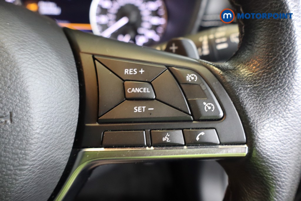 Nissan Juke N-Connecta Automatic Petrol SUV - Stock Number (1564985) - 14th supplementary image